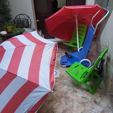 Casa Dell'artista Singola E Indipendente Ferienhaus Cagliari
